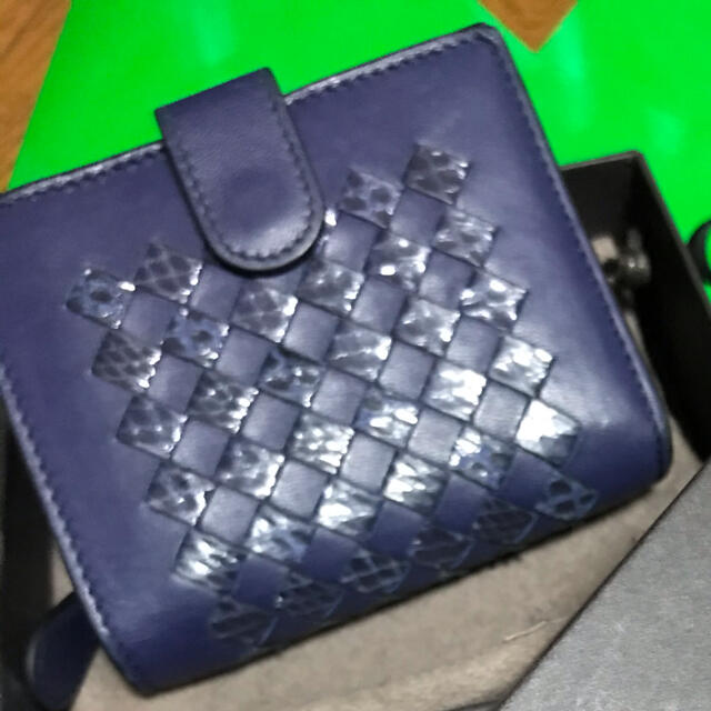 レディース美品　bottega veneta 正規品　折り財布