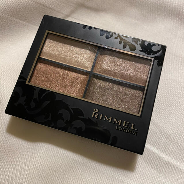 RIMMEL(リンメル)のリンメル ロイヤルヴィンテージ アイズ 010 4.1g コスメ/美容のベースメイク/化粧品(アイシャドウ)の商品写真