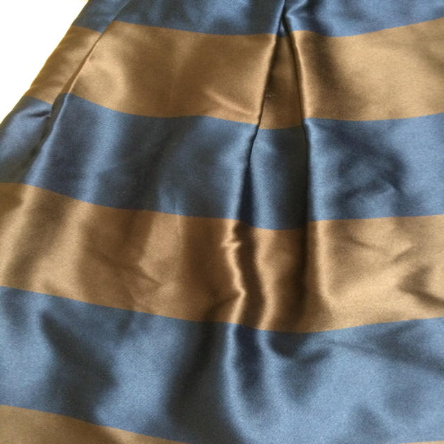 TOMORROWLAND(トゥモローランド)のマカフィー ボーダースカート 38 レディースのスカート(ひざ丈スカート)の商品写真