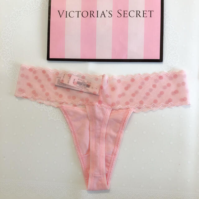 Victoria's Secret(ヴィクトリアズシークレット)のヴィクトリアシークレット♡ドット柄ピンクTバックショーツ♡ レディースの下着/アンダーウェア(ショーツ)の商品写真