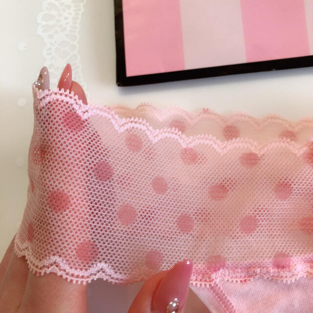 Victoria's Secret(ヴィクトリアズシークレット)のヴィクトリアシークレット♡ドット柄ピンクTバックショーツ♡ レディースの下着/アンダーウェア(ショーツ)の商品写真