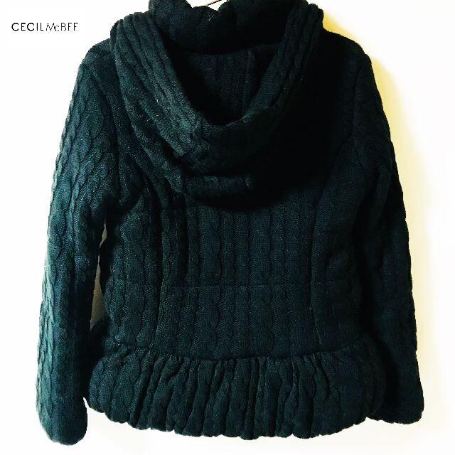 CECIL McBEE(セシルマクビー)の【CECIL McBEE】ケーブル編ニット ビックフード 中綿 ショートコート レディースのジャケット/アウター(ブルゾン)の商品写真