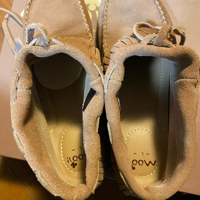 ベージュ　ウエスタン調ショートブーツ　フリンジ レディースの靴/シューズ(ブーツ)の商品写真