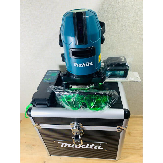 マキタ　SK10GD　充電式屋内・屋外兼用墨出し器+受光器+ケース+電池パック
