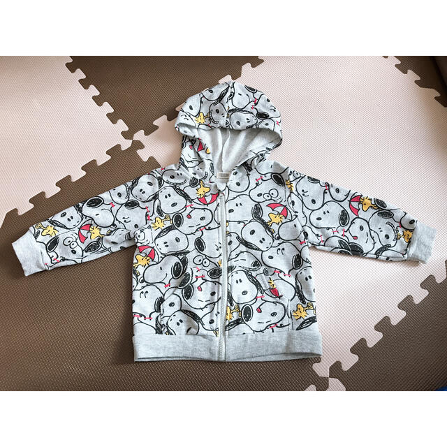 SNOOPY(スヌーピー)のSNOOPY パーカー 新品未使用 キッズ/ベビー/マタニティのキッズ服男の子用(90cm~)(ジャケット/上着)の商品写真