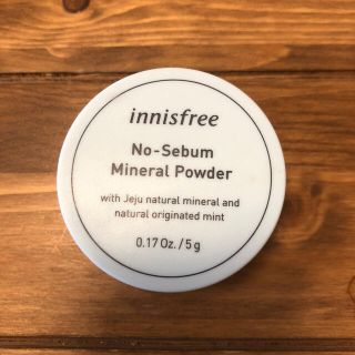 イニスフリー(Innisfree)の＊innisfree＊ノーセバムミネラルパクダー5g(フェイスパウダー)