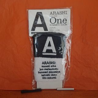 アラシ(嵐)の新品未使用 嵐 リストバンド 2005 One③(アイドルグッズ)