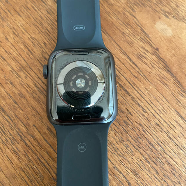 Apple Watch(アップルウォッチ)のAppleWatch series5 スペースグレイ　40mm メンズの時計(腕時計(デジタル))の商品写真