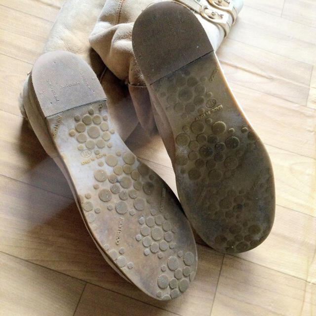 JIMMY CHOO(ジミーチュウ)のジミーチュウ ムートンブーツ 37.5 レディースの靴/シューズ(ブーツ)の商品写真