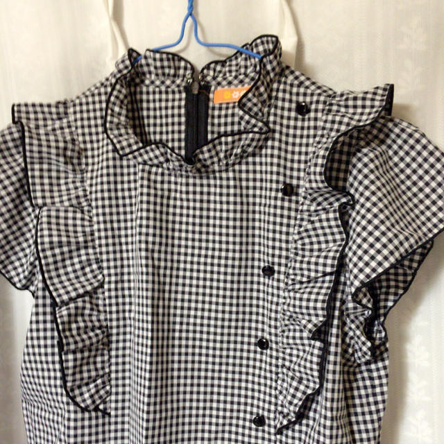 F i.n.t(フィント)のギンガムチェックトップス レディースのトップス(シャツ/ブラウス(半袖/袖なし))の商品写真