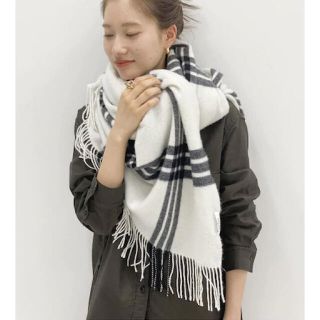 プラージュ(Plage)の今季　新品未使用　THROW スロー　ISABEL スカーフ(ストール/パシュミナ)