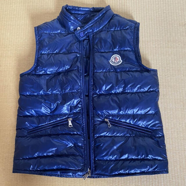 MONCLER(モンクレール)のMONCLER モンクレール　ダウンベスト 8Ｙ　130 キッズ キッズ/ベビー/マタニティのキッズ服男の子用(90cm~)(ジャケット/上着)の商品写真