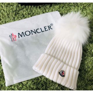 モンクレール(MONCLER)のモンクレールフォックスファー付きニット帽⭐︎新品　タグ付き(ニット帽/ビーニー)