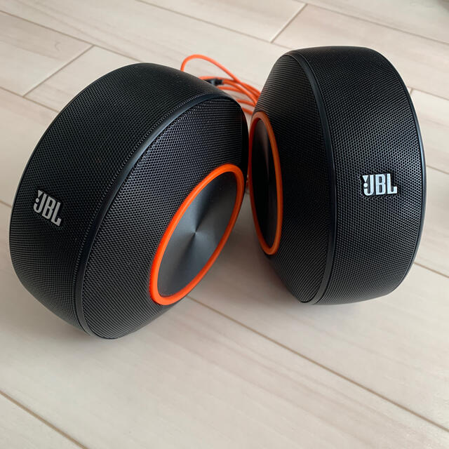 JBL Pebbles バスパワードスピーカー【国内正規品】 スマホ/家電/カメラのPC/タブレット(PC周辺機器)の商品写真