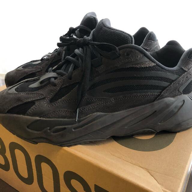 【超値下げ】YEEZY BOOST 700【28cm】