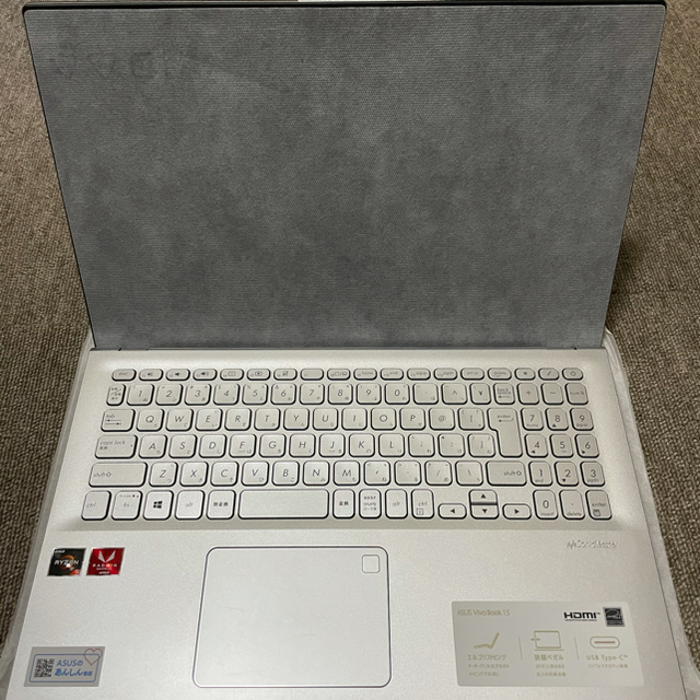 ノートPCASUS VivoBook 15 X512D