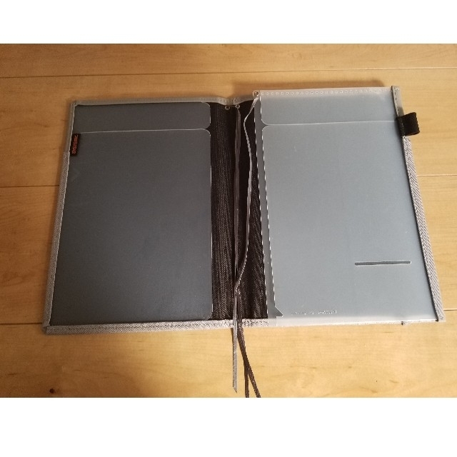 コクヨ(コクヨ)のコクヨ ノートカバー システミック リングノート対応 B5 レザー調グレー ハンドメイドの文具/ステーショナリー(ブックカバー)の商品写真