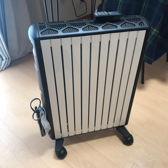 デロンギ マルチダイナミックヒーター MDH15-BK 10-13畳用 デロンギ マルチダイナミックヒーター MDH15-BK 10-13畳用