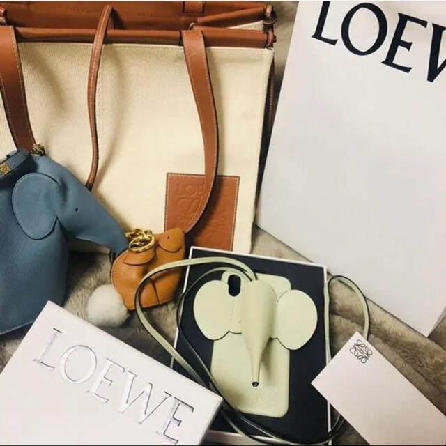 LOEWE(ロエベ)のロエベ Loewe スマホケース iphone X/Xs スマホ/家電/カメラのスマホアクセサリー(iPhoneケース)の商品写真