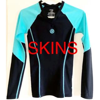 スキンズ(SKINS)のスキンズ　ロングスリーブ　XS SKINS レディース　she(トレーニング用品)