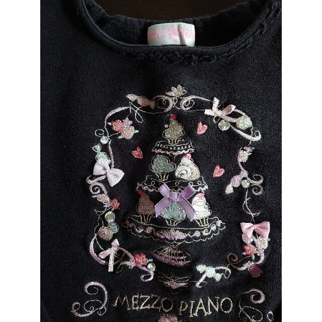 mezzo piano(メゾピアノ)のメゾピアノ トレーナー ブラック 140 キッズ/ベビー/マタニティのキッズ服女の子用(90cm~)(Tシャツ/カットソー)の商品写真