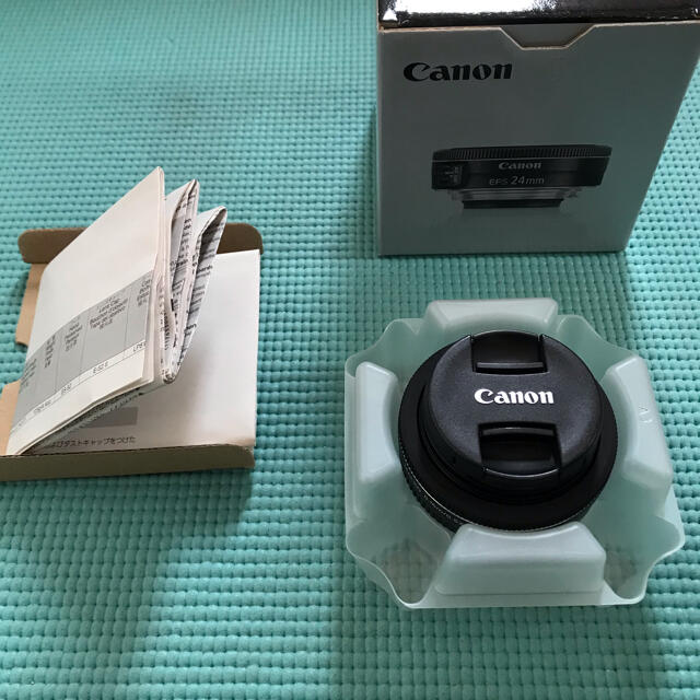 本物の製品を販売する 美品　Canon EFS 24mm パンケーキレンズ　フィルター付き