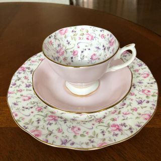 ロイヤルアルバート(ROYAL ALBERT)の【美品】ロイヤルアルバート★ローズコンフェッティ★トリオ(食器)