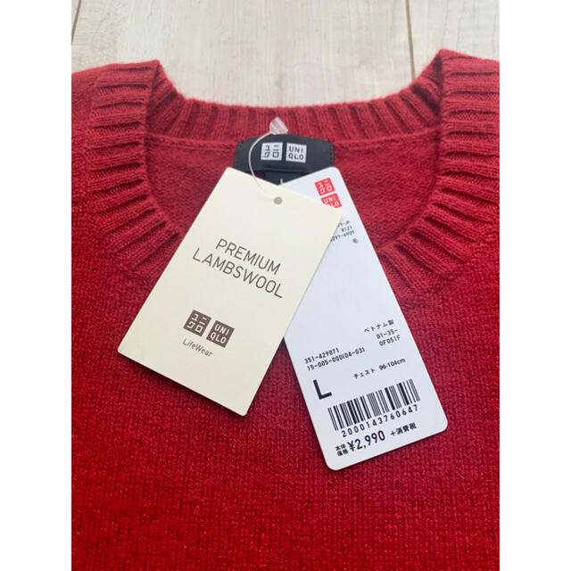 UNIQLO(ユニクロ)のユニクロ　プレミアラム　クルーネックセーター　RED  Lサイズ メンズのトップス(ニット/セーター)の商品写真