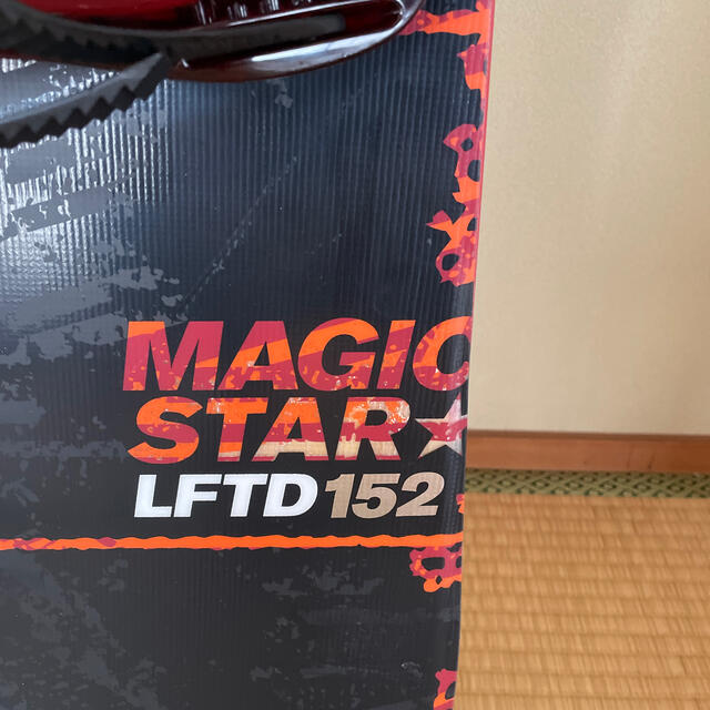 K2(ケーツー)のMagic Starr 152㎝ スポーツ/アウトドアのスノーボード(ボード)の商品写真