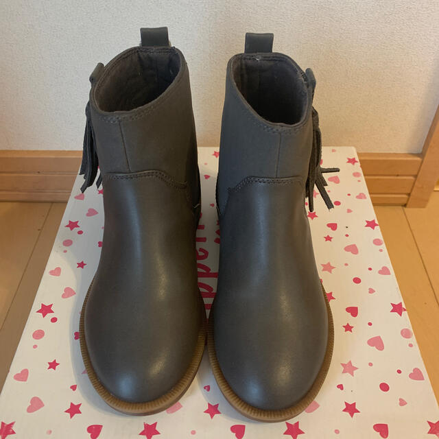 ZARA(ザラ)のZARA ブーツ  キッズ/ベビー/マタニティのキッズ靴/シューズ(15cm~)(その他)の商品写真