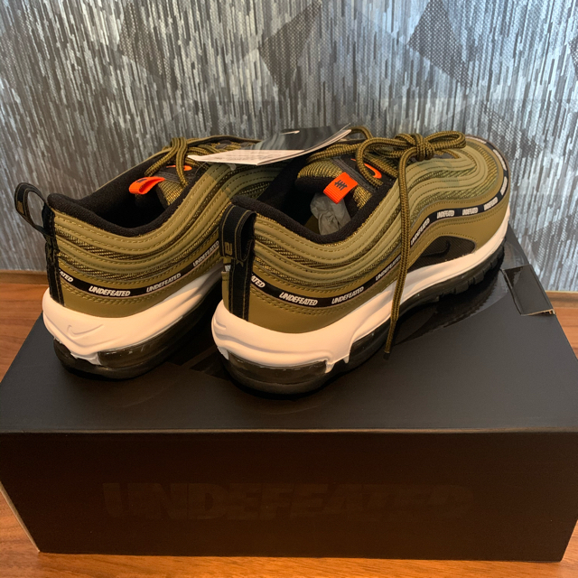 NIKE(ナイキ)のNIKE AIR MAX 97 × UNDEFEATED 26cm メンズの靴/シューズ(スニーカー)の商品写真