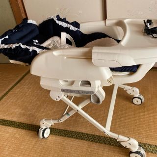 コンビ(combi)の【美品】コンビ　電動ハイローチェア(その他)