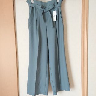 ジーユー(GU)の【sale】☆ベルトタック☆ ストレートパンツ(カジュアルパンツ)