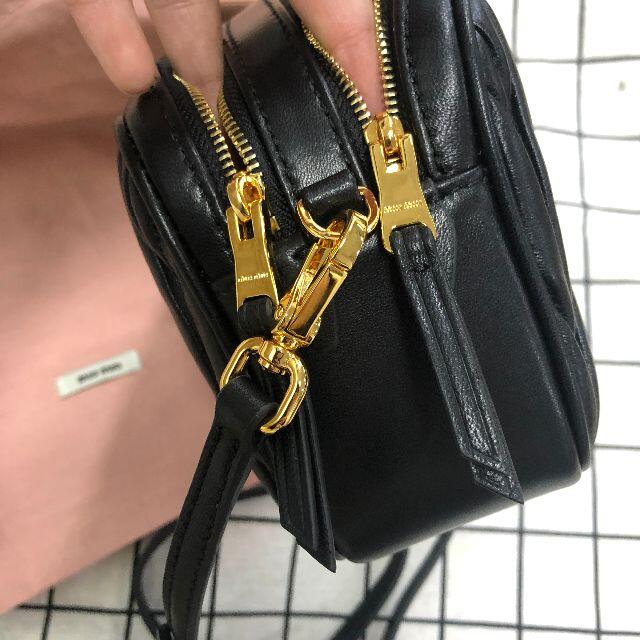 MIUMIUショルダーバッグ