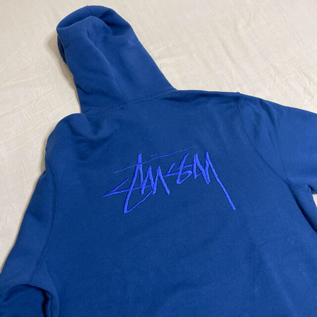 トップスstussy  パーカー