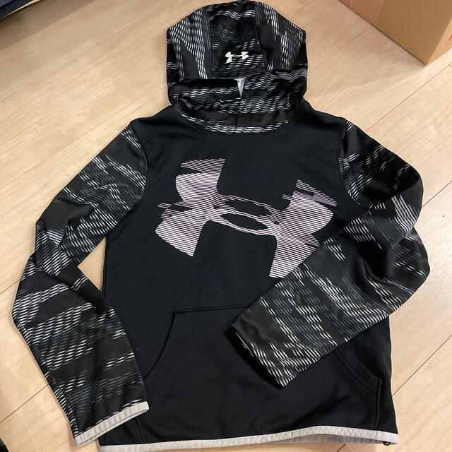 NIKE(ナイキ)のナイキ　アンダーアーマー　セット！アディダスTシャツおまけつき キッズ/ベビー/マタニティのキッズ服男の子用(90cm~)(Tシャツ/カットソー)の商品写真