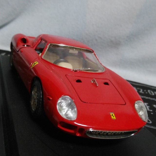 Ferrari(フェラーリ)のFerrari250LM  1/24スケールダイキャストモデル(リユース品) エンタメ/ホビーのおもちゃ/ぬいぐるみ(ミニカー)の商品写真