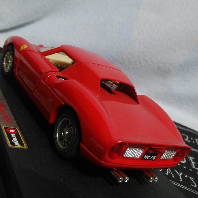 Ferrari(フェラーリ)のFerrari250LM  1/24スケールダイキャストモデル(リユース品) エンタメ/ホビーのおもちゃ/ぬいぐるみ(ミニカー)の商品写真