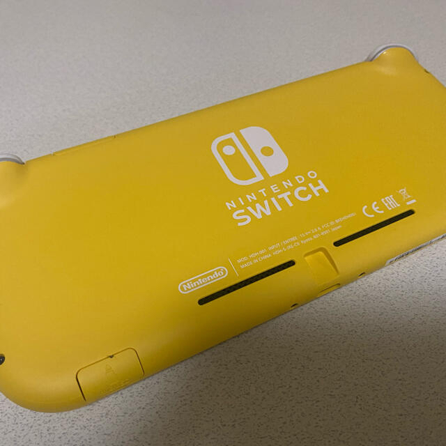 Nintendo Switch(ニンテンドースイッチ)のNintendo switch lite イエロー エンタメ/ホビーのゲームソフト/ゲーム機本体(家庭用ゲーム機本体)の商品写真