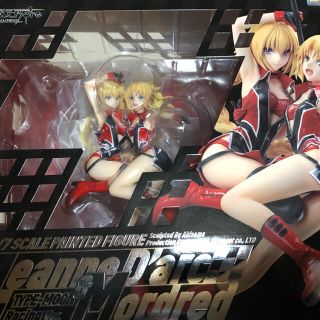 プラスワン(PLUS ONE)の正規品ジャンヌ・ダルク&モードレッド　TYPE-MOON Racing ver.(アニメ/ゲーム)