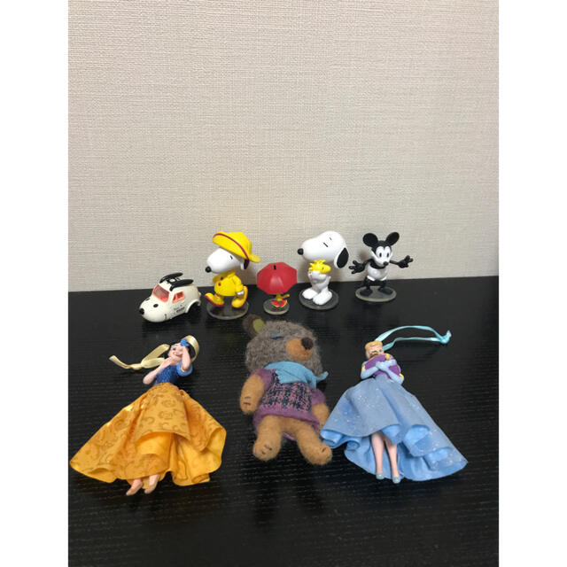 スヌーピーフィギュア エンタメ/ホビーのおもちゃ/ぬいぐるみ(キャラクターグッズ)の商品写真