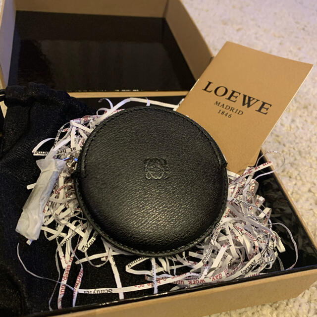 LOEWE - 【新品】LOEWE（ロエベ）丸型コインケースの通販 by Tam's ...