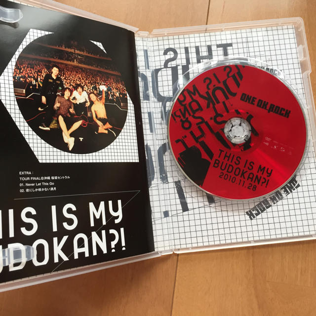 ONE OK ROCK(ワンオクロック)のONE OK ROCK  エンタメ/ホビーのDVD/ブルーレイ(ミュージック)の商品写真