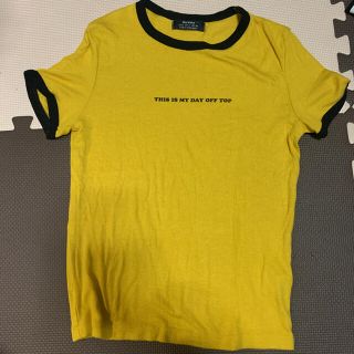 ベルシュカ(Bershka)のBershka Tシャツ 黄色(Tシャツ(半袖/袖なし))