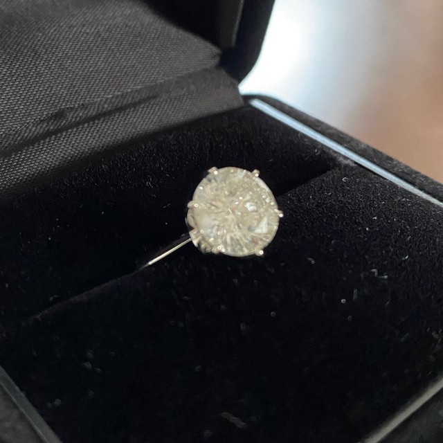 約3ct  大粒天然ダイヤモンドリング　中古 レディースのアクセサリー(リング(指輪))の商品写真