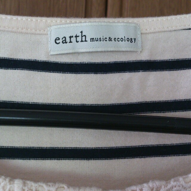 earth music & ecology(アースミュージックアンドエコロジー)のearth トップス レディースのトップス(カットソー(半袖/袖なし))の商品写真