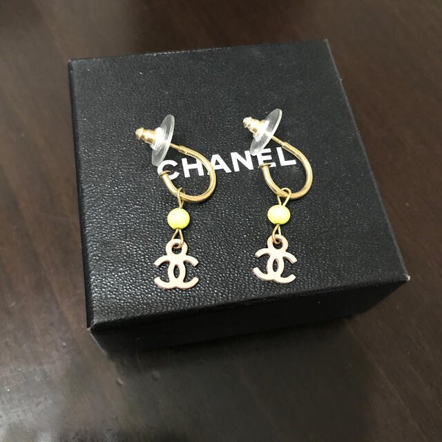 CHANEL(シャネル)のCHANELピアス　箱付き レディースのアクセサリー(ピアス)の商品写真