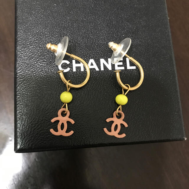 CHANEL(シャネル)のCHANELピアス　箱付き レディースのアクセサリー(ピアス)の商品写真