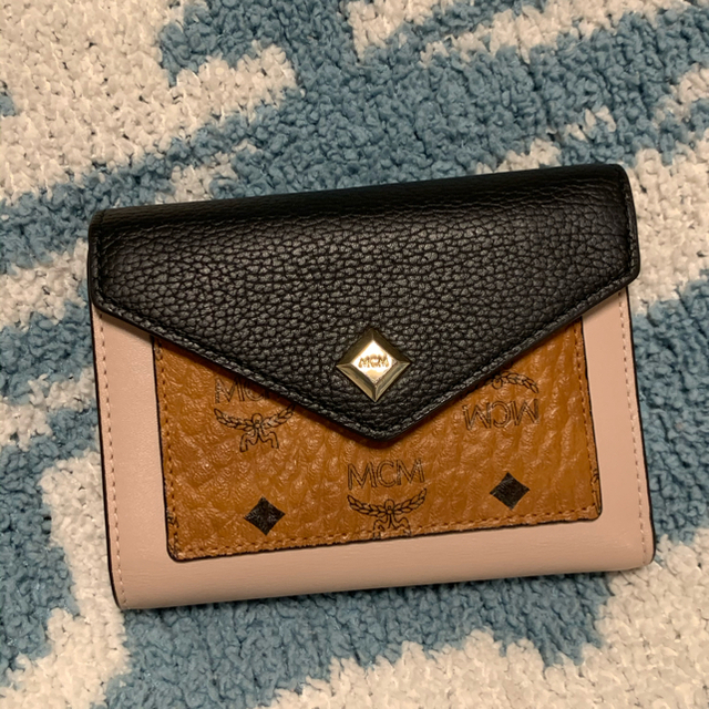 MCM(エムシーエム)のMCM ミニウォレット★付属品全てあり★ レディースのファッション小物(財布)の商品写真