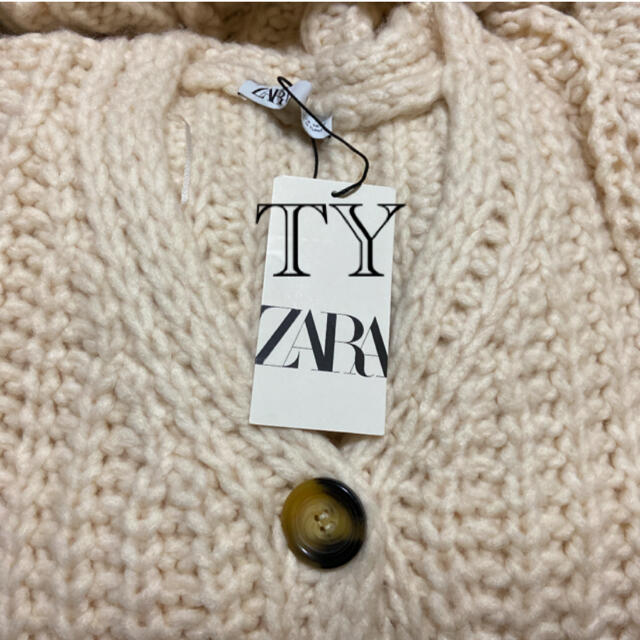 ZARA(ザラ)の完売品 ザラ オーバーサイズ ニット カーディガン ジャケット ガウン ボア生地 レディースのトップス(カーディガン)の商品写真